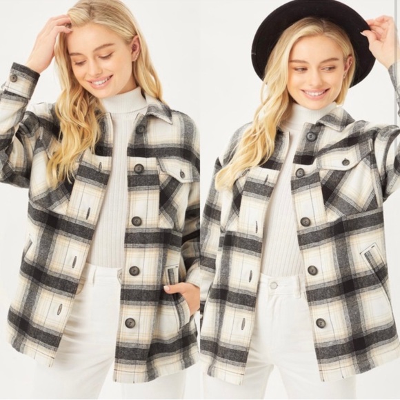 🆕Fur lined plaid oversized shacket - Picture 3 of 10